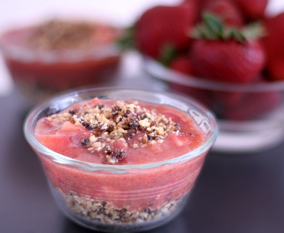 raw vegan paleo gluten-free strawberry cobbler