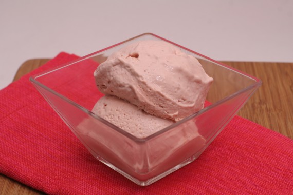 Homemade White Chocolate Strawberry Ice Cream