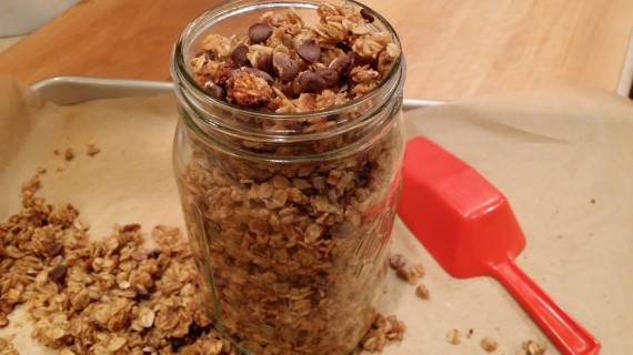 Almond Butter Chocolate Chip SLOW COOKER Granola. YES!
