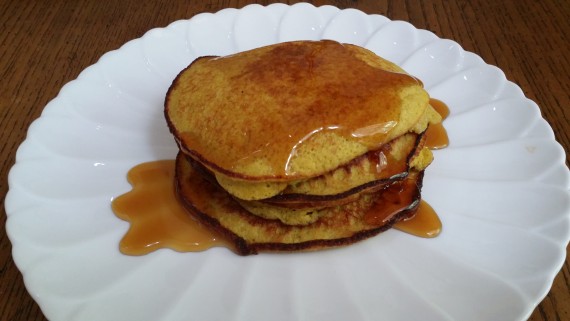 EASY gluten-free paleo pancakes.